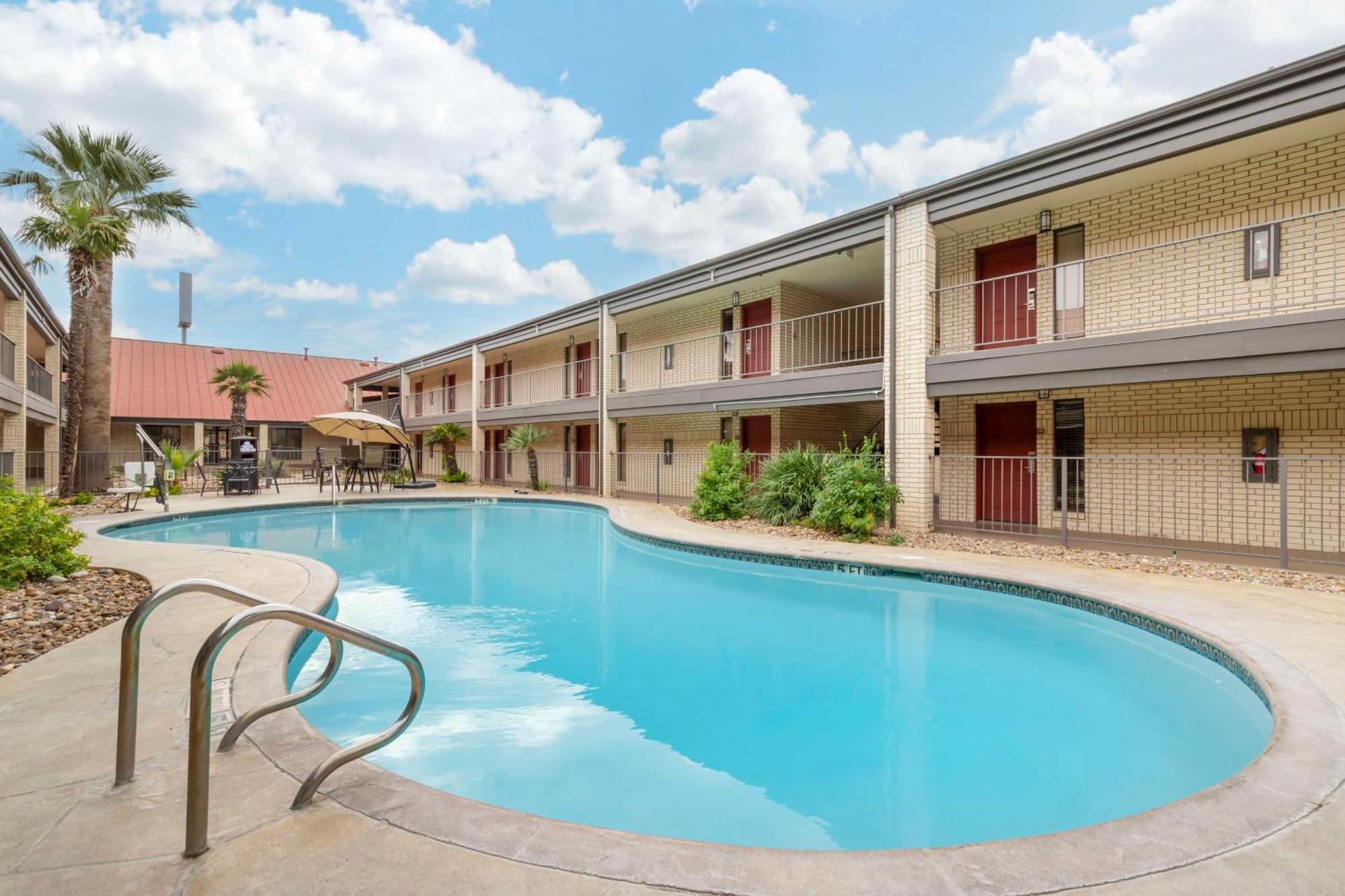 Best Western Near Lackland Afb Seaworld San Antonio Luaran gambar