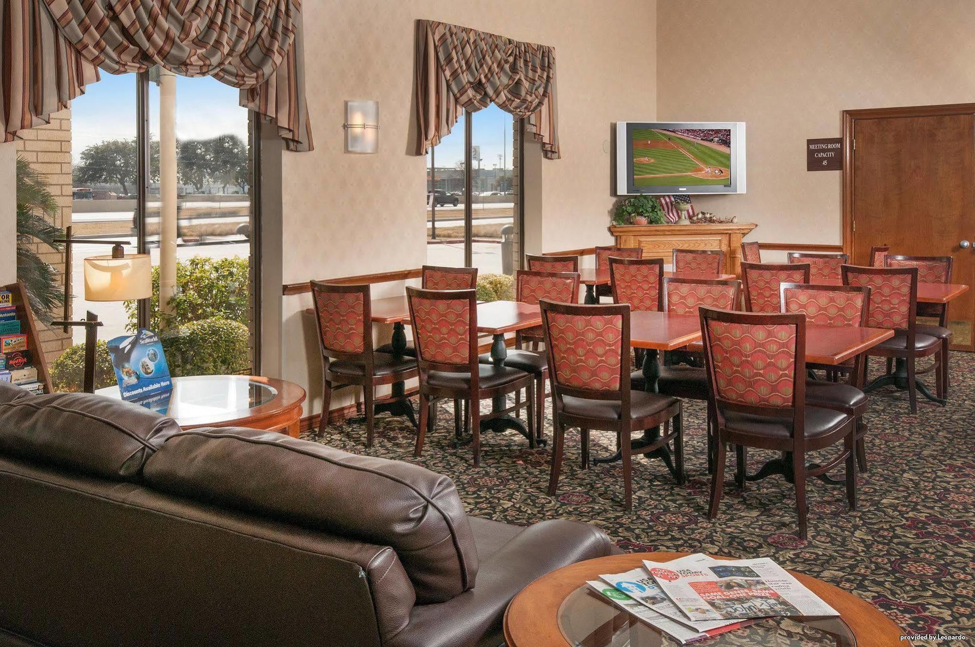 Best Western Near Lackland Afb Seaworld San Antonio Restoran gambar